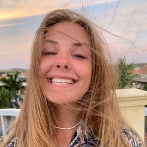 Meet your Posher, Miya